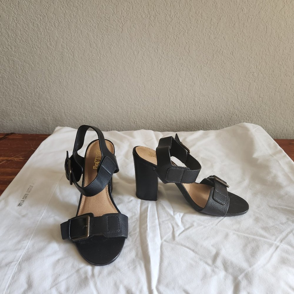 Size 7 Black Sandals